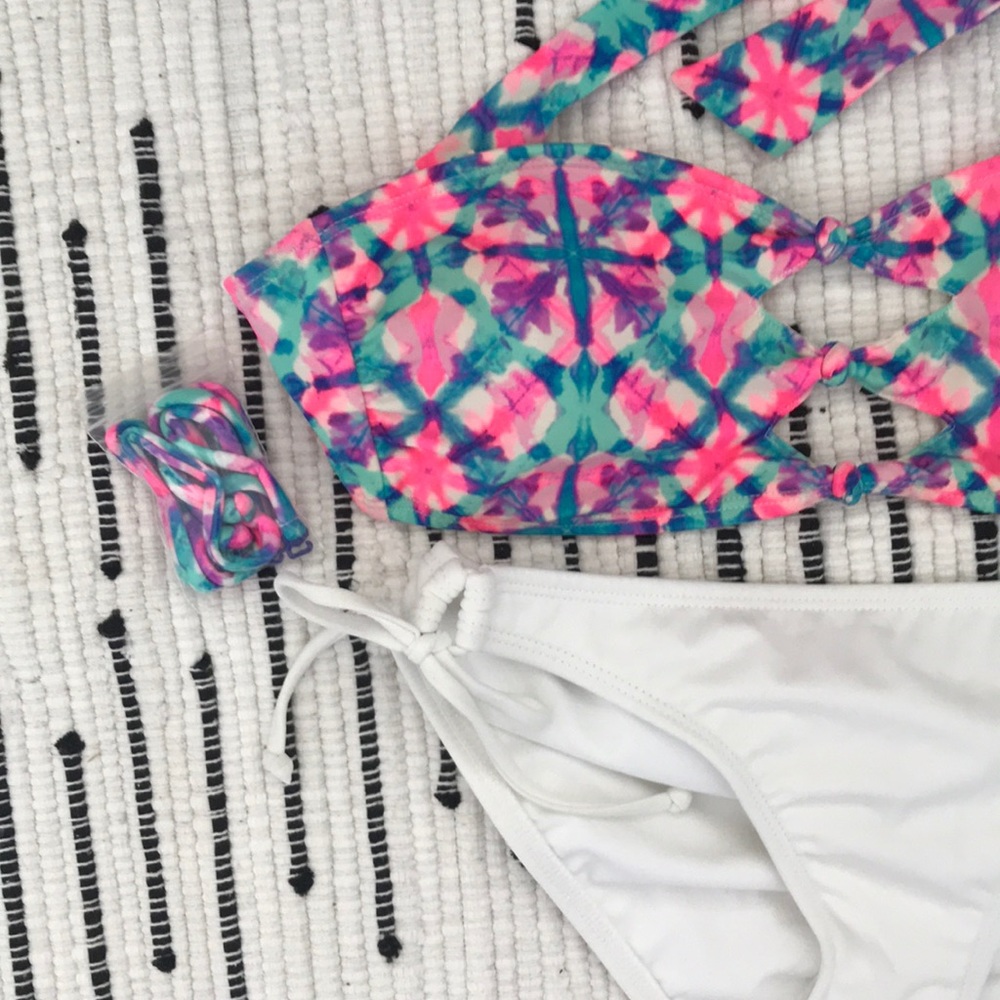 NWT PacSun Knotted Bandeau with Side Tie Bottoms